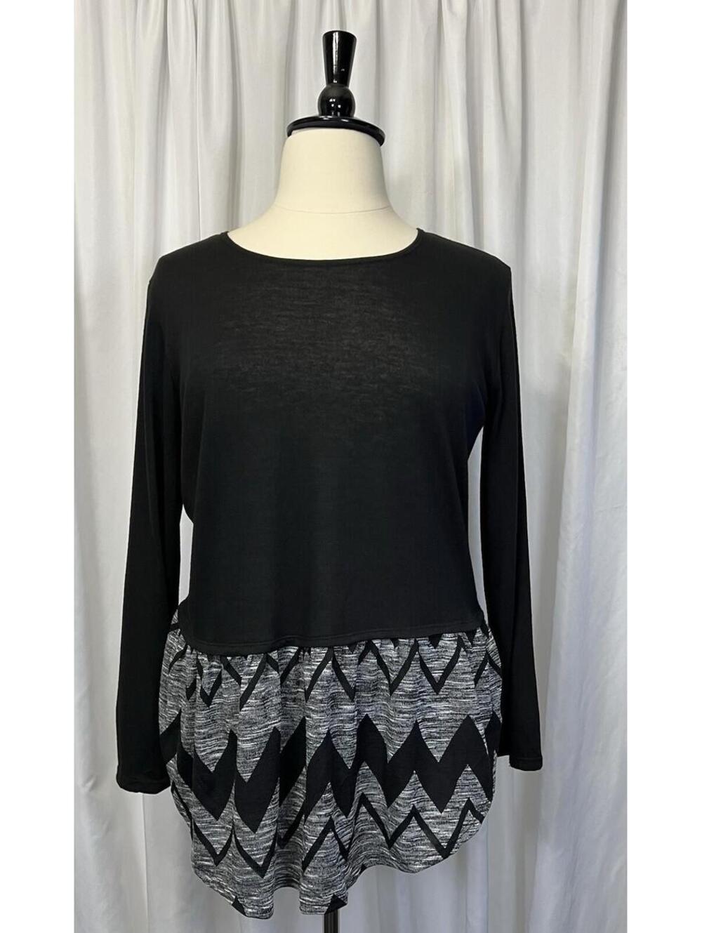J Mode USA Layered Hem Long Sleeve Top Tunic Black Gray Plus 1X New